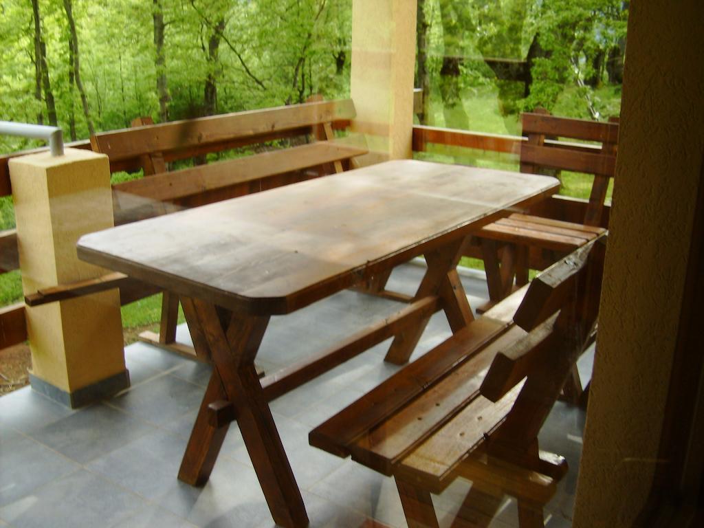 Guest House Tara Canyon Плевля Экстерьер фото
